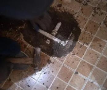 鹤山卫生间漏水维修公司为您分享下卫生间渗水如何处理及注意事项